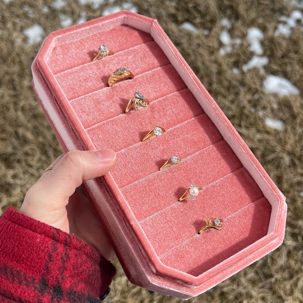 7 Vintage to Modern Gold Rings